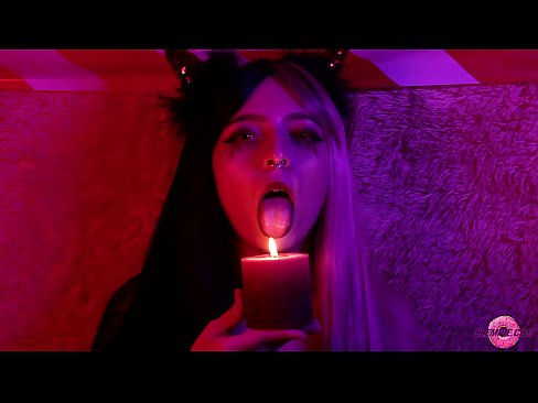 ❤️ Blowjob angerddol o Sexy Succubus gyda Chyflawniad Genau ️❌ Pornor hardd wrthon ni